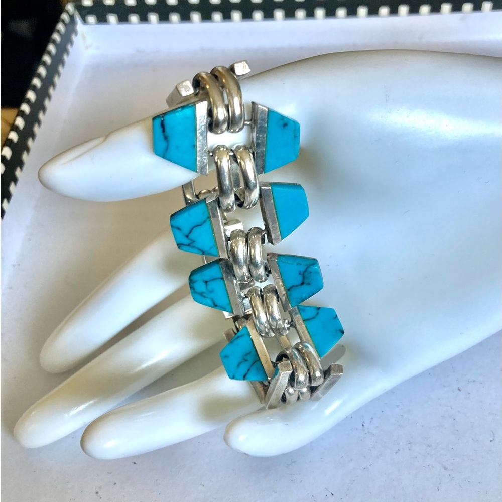 Unique Heavy Sterling & Turquise Bracelet - Picture 4 of 10